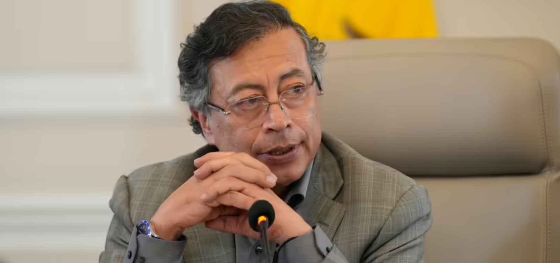 Petro cuestiona demora en entrega de archivos de ‘Calarcá’ y pide verificar su autenticidad