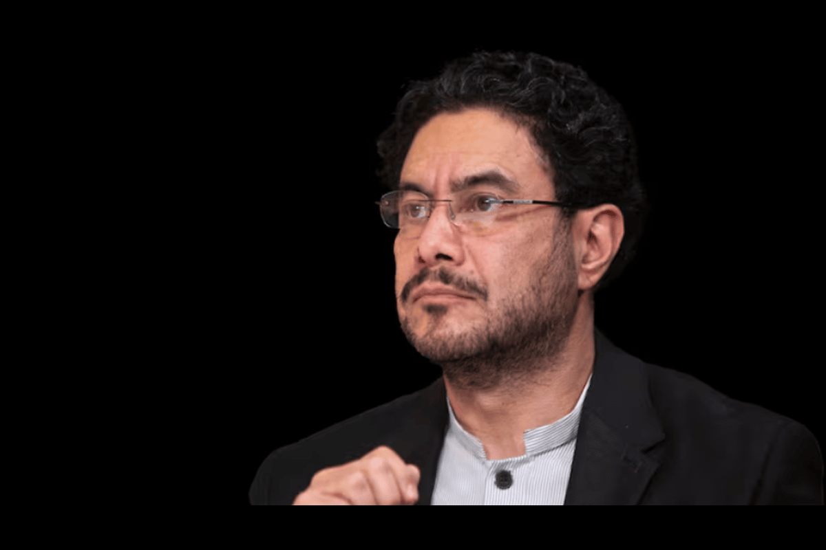 La salida de Iván Cepeda de la consulta reconfigura el tablero de la izquierda y debilita la estrategia del petrismo rumbo a 2026